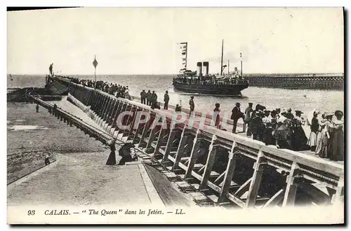 Cartes postales Bateau Paquebot Calais The Queen dans les jetees