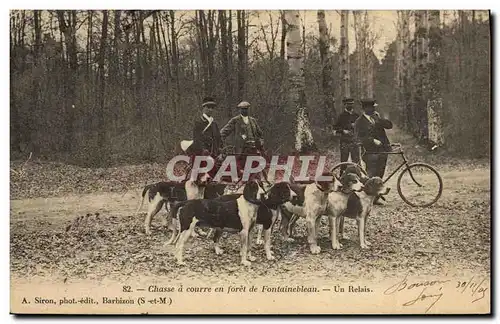 Ansichtskarte AK Chasse a courre en Foret de Fontainebleau Un relais Velo Cycle