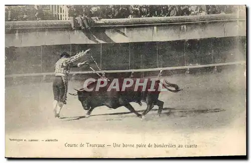 Ansichtskarte AK Corrida Course de taureaux Une bonne paire de banderilles au cuarto