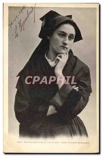 Cartes postales Folklore Pensive Jeune fille de l&#39Ile de Sein