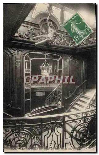 Cartes postales Bateau Paquebot La Provence Escalier des 1eres classes