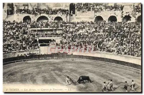 Ansichtskarte AK Corrida Course de taureaux Nimes Les arenes