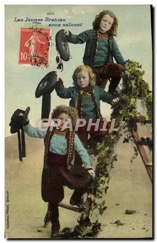 Ansichtskarte AK Folklore Les jeunes Bretons vous saluent Enfants