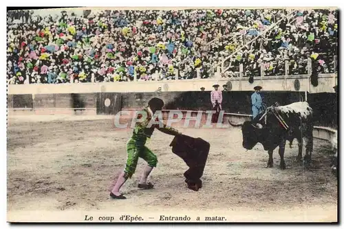 Ansichtskarte AK Corrida Course de taureaux Entrando a matar