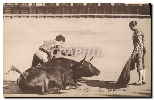 Ansichtskarte AK Corrida Course de taureaux La puntilla