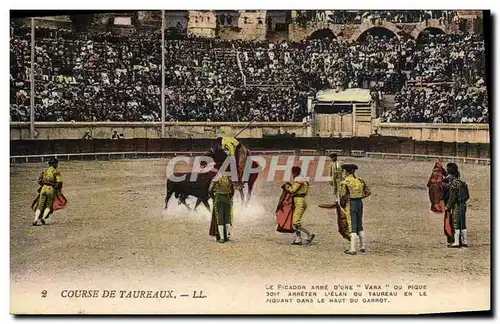 Cartes postales Corrida Course de taureaux Le picador arme d&#39une Vara ou pique