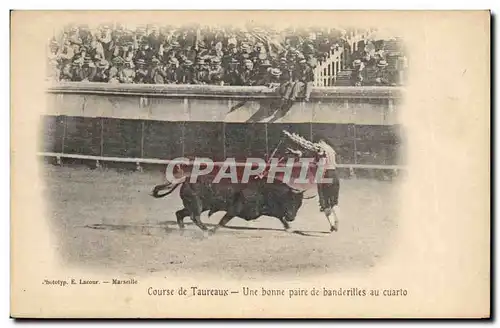 Cartes postales Corrida Course de taureaux Une bonne paire de banderilles au cuarto