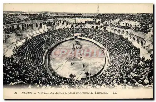 Ansichtskarte AK Corrida Course de taureaux Nimes Interieur des arenes pendant une course de taureaux