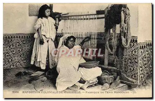 Cartes postales Exposition coloniale de Marseille Fabrique de tapis marocains Tapisserie