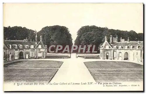 Cartes postales Cheval Equitation Hippisme Le Haras du Pin La cour Colbert et l&#39avenue Louis XIV Vue prise du