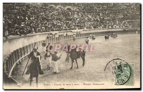 Ansichtskarte AK Corrida Course de taureaux Nimes Course de mise a mort Picador desarconne