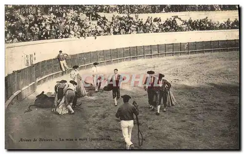 Ansichtskarte AK Corrida Course de taureaux Arenes de Beziers La mise a mort Puntilleros