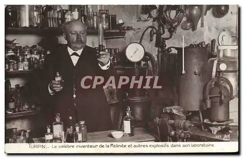 Cartes postales Turpin Le celebre inventeur de la Melinite et autres explosifs dans son laboratoire