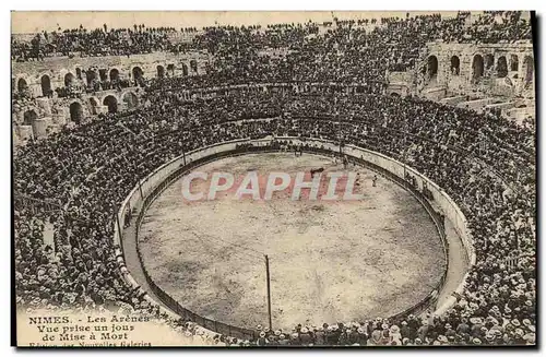 Cartes postales Corrida Course de taureaux Nimes Les arenes Vue prise un jour de mise a mort
