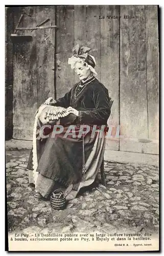 Cartes postales Folklore Dentelle Le Puy La dentelliere