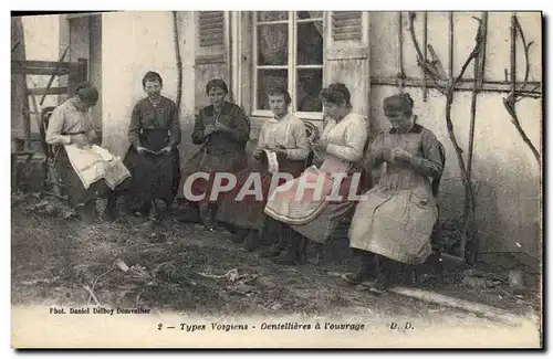 Cartes postales Folklore Dentelle Types Vosgiens Dentellieres a l'ouvrage