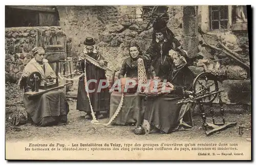 Cartes postales Folklore Dentelle Environs du Puy Les dentellieres du Puy Type des groupes d&#39ouvrieres