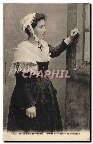 Cartes postales Folklore Jeune fille de Vannes