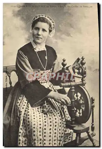 Cartes postales Folklore Jeune fille de Gourin au Rouet