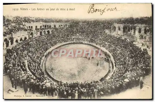 Cartes postales Corrida Course de Taureaux Nimes Les arenes un jour de mise a mort