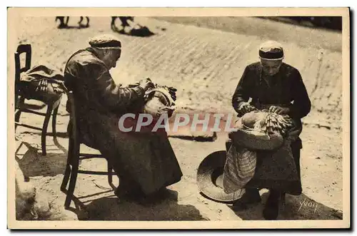 Cartes postales Folklore Dentelle Dentelliere Clermont Ferrand Les dentellieres du pays