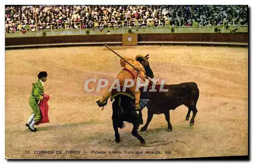 Cartes postales Corrida Course de taureaux Picador y toro Toro que retarga