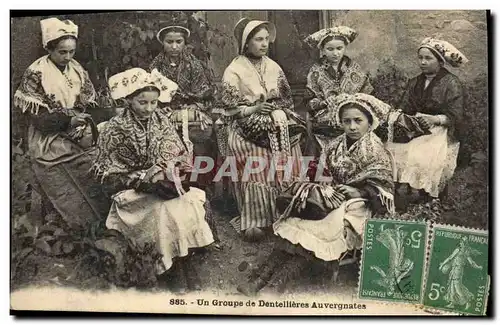 Cartes postales Dentelle Dentelliere Un groupe de Dentellieres Auvergnates