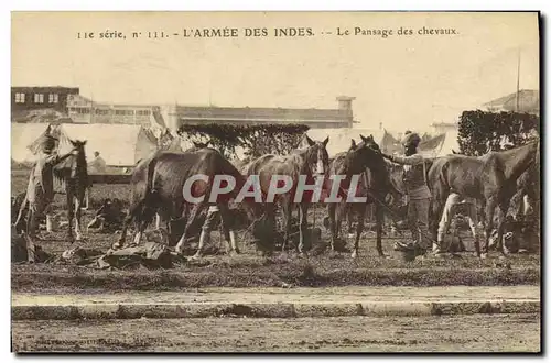 Ansichtskarte AK Cheval Equitation Hippisme L&#39armee des Indes Le pansage des chevaux Militaria