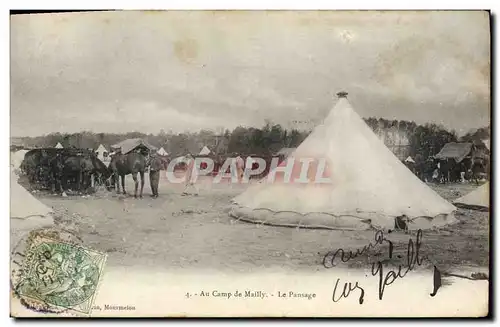 Ansichtskarte AK Cheval Equitation Hippisme Au camp de Mailly Le pansage Militaria
