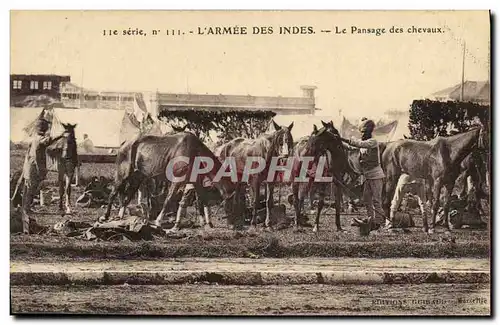 Ansichtskarte AK Cheval Equitation Hippisme L&#39armee des Indes Le pansage des chevaux Militaria