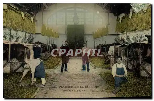 Cartes postales Cheval Equitation Hippisme Interieur d&#39ecurie Militaria