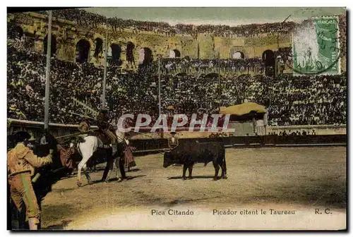 Ansichtskarte AK Corrida Course de taureaux Picador citant le taureau