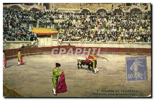 Cartes postales Corrida Course de taureaux Une bonne pose de banderilles