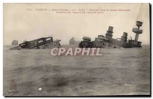 Ansichtskarte AK Bateau de Guerre Tonkin Baie d&#39Along Le Sully echoue dans la passe Henriette Position de l&#3