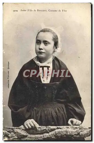 Cartes postales Folklore Jeune fille de Roscoff Costume de fete