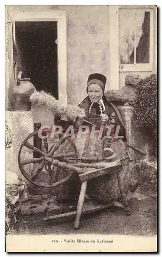 Cartes postales Folklore Vieille fileuse de Guemene