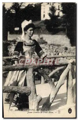 Cartes postales Folklore Jeune femme de Pont Aven