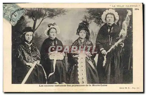 Cartes postales Dentelle Dentelliere Les anciens costumes des paysannes de la Haute Loire