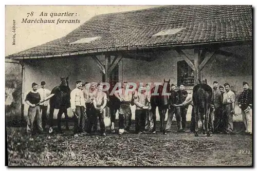 Cartes postales Cheval Equitation Hippisme Au quartier Marechaux ferrants Militaria