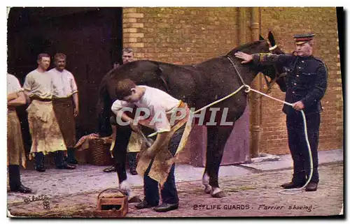 Ansichtskarte AK Cheval Equitation Hippisme 2md Life Guard Farrier shoeing Militaria