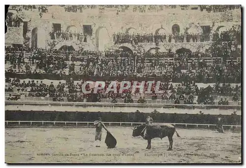 Ansichtskarte AK Corrida Course de taureaux Nimes Corrida de toros La Estocada Le coup d&#39epee