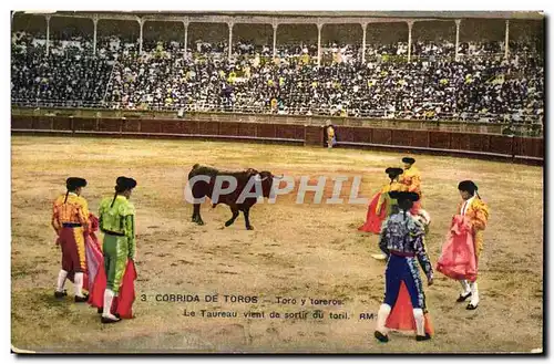 Cartes postales Corrida Course de taureaux Le taureau vient de sortir du toril
