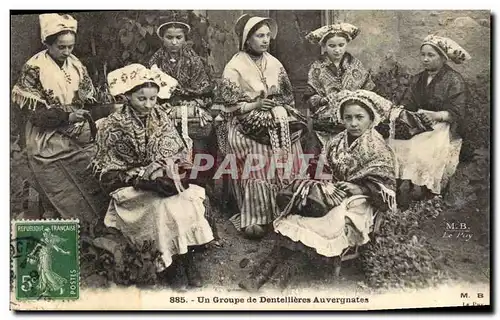 Cartes postales Folklore Dentelle Dentelliere Un groupe de dentellieres auvergnates