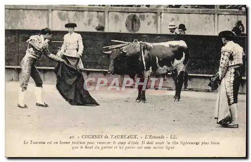 Cartes postales Corrida Course de taureaux L&#39estocade