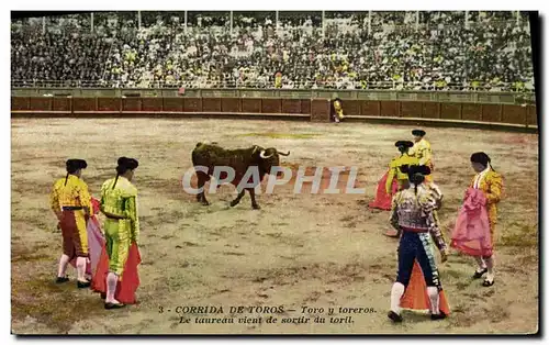 Cartes postales Corrida Course de taureaux Toro y toreros Le taureau vient de sortir du toril