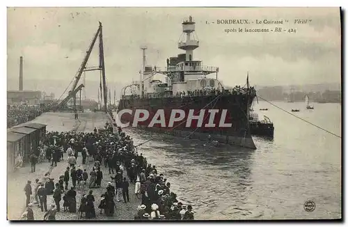 Cartes postales Bateau de Guerre Bordeaux Le cuirasse Verite apres le lancement