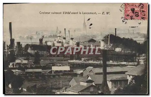 Ansichtskarte AK Bateau de Guerre Croiseur Cuirasse Verite avant le lancement