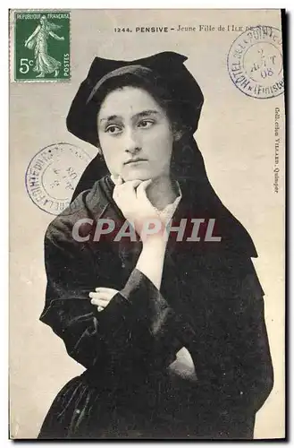 Cartes postales Folklore Pensive Jeune fille de l&#39Ile de Sein