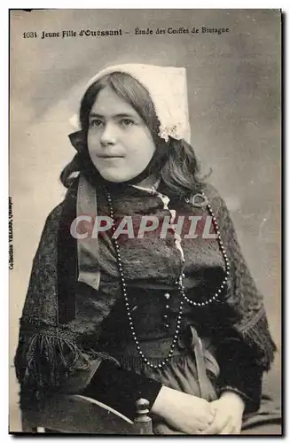 Cartes postales Folklore Jeune fille d&#39Ouessant