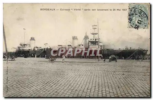 Ansichtskarte AK Bateau de Guerre Bordeaux Cuirasse Verite apres son lancement le 28 Mai 1907